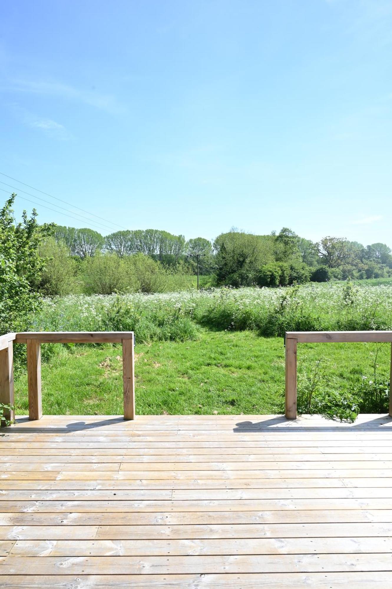 The Hut - A Shepherd'S Hut On Our Family Farm In Warwickshire Hotel Evesham Exterior photo